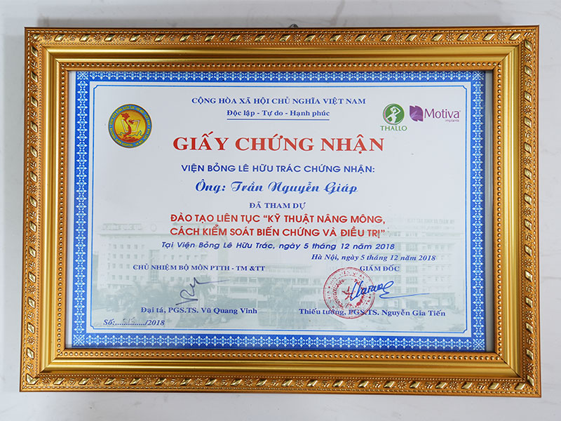 bang-cap-bac-si-tran-nguyen-giap