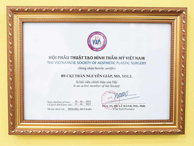 bang-cap-bac-si-tran-nguyen-giap