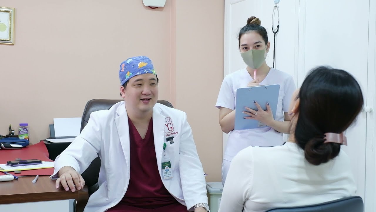 Bác sĩ Nguyên Giáp luôn chú trọng khâu tư vấn khách hàng