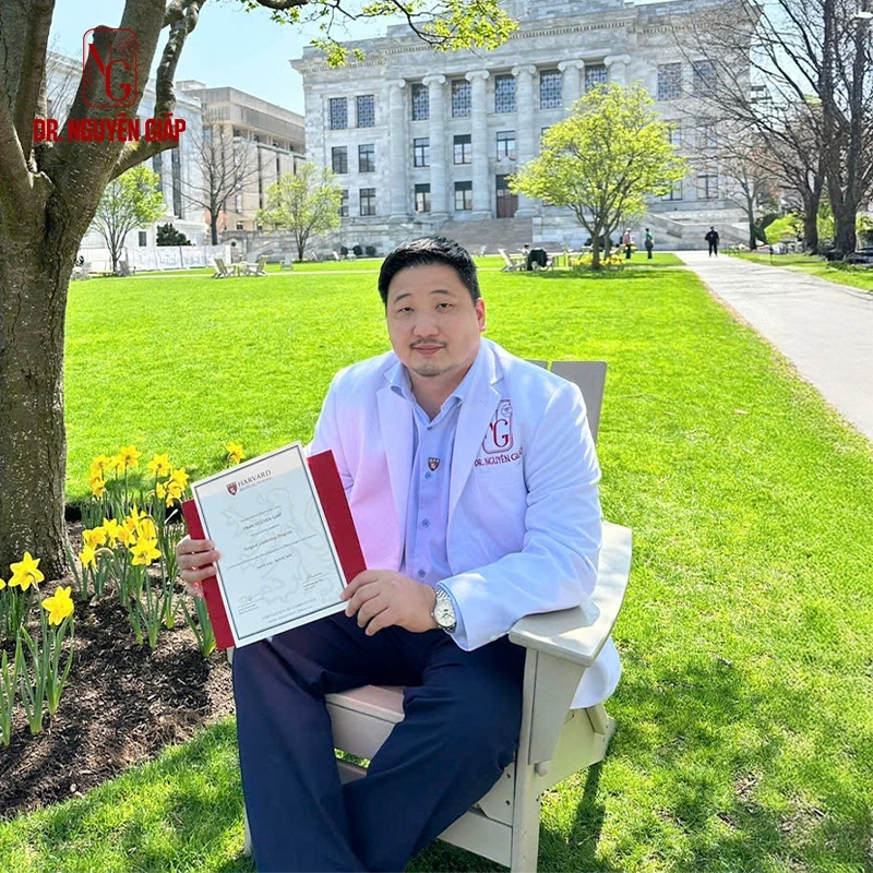 Harvard Surgical Leadership Program nâng tầm vị thế bác sĩ phẫu thuật Bác sĩ Nguyên Giáp tốt nghiệp Harvard Surgical Leadership program