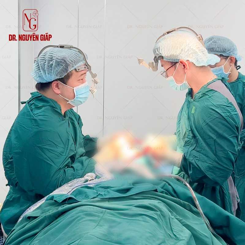 Dấu hiệu nhận biết biến chứng nâng mũi và cách xử lý